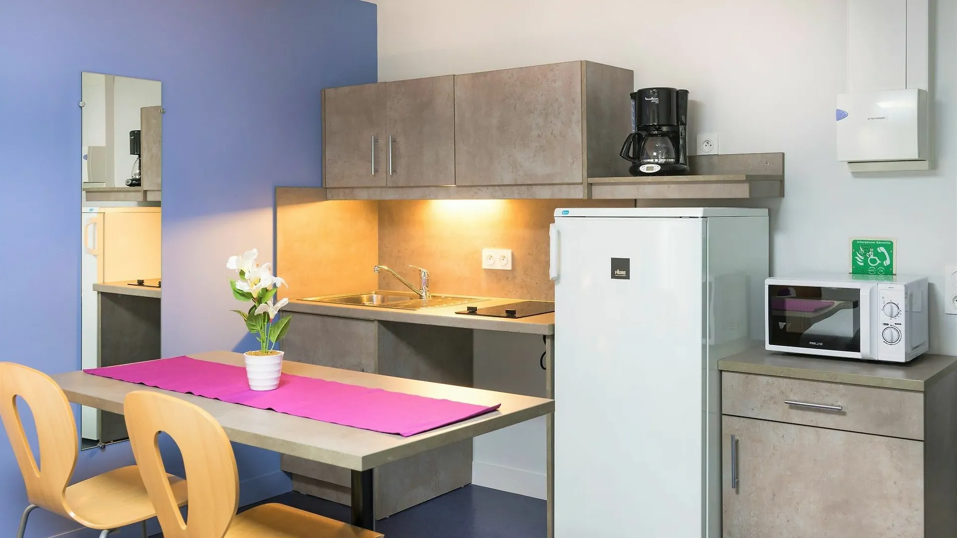 Residence La Canebiere Marseille 2*,